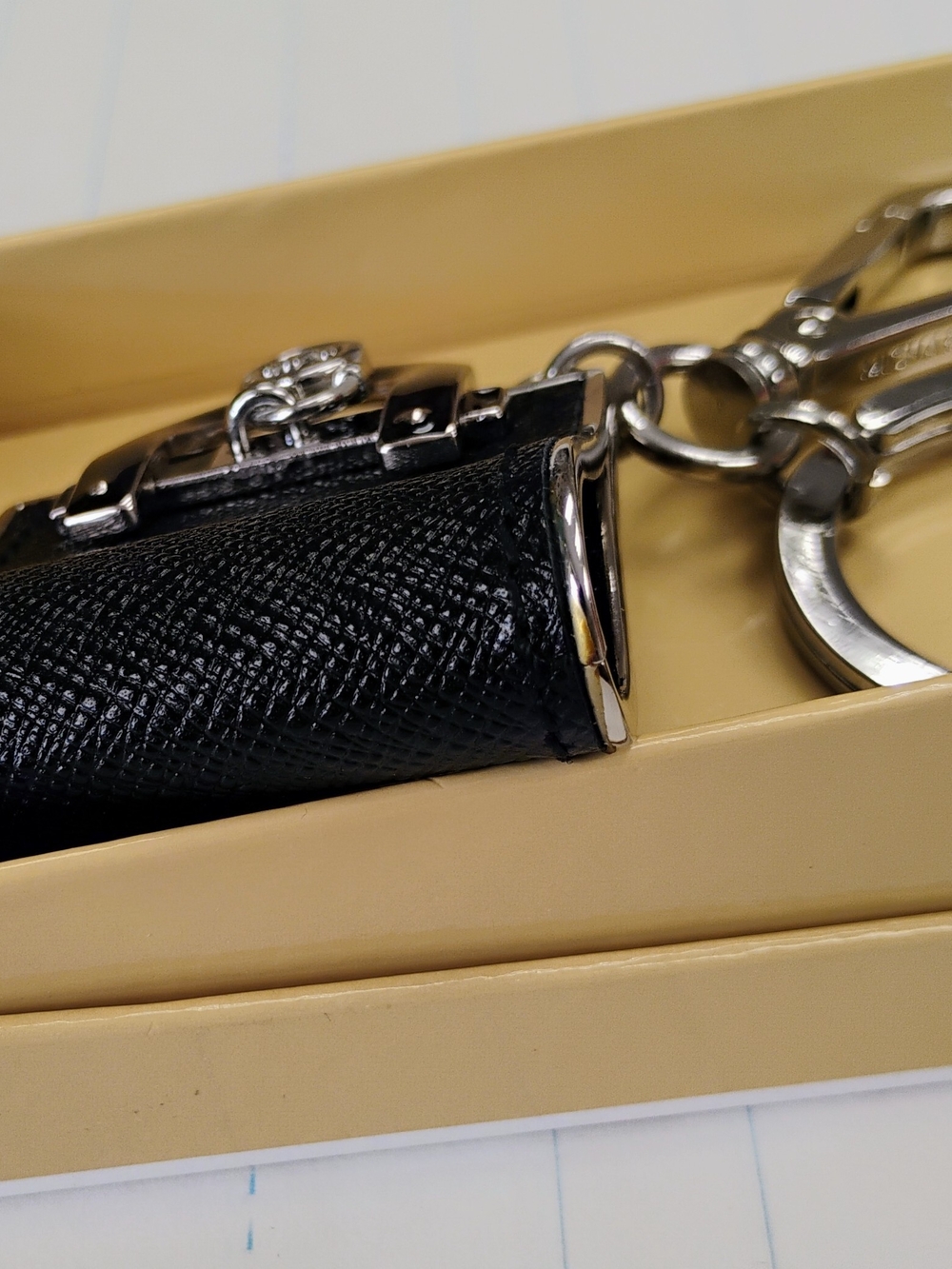 NWT Michael Kors Hamilton Bag Charm/Keyfob - Black/Silver - Picture 5 of 9